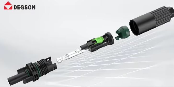 Комет Електроникс представя PV-DC конектори за монтаж без запояване на Degson